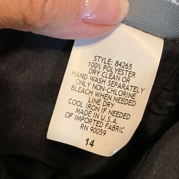 David Bridal size 14 formal wear.  With or without straps. NWT - Picture 11 of 13